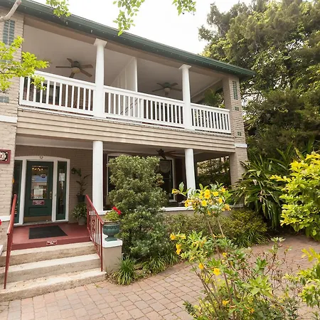 Inn On Charlotte